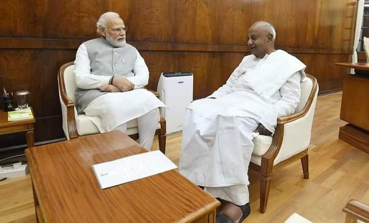 PM Narendra Modi and Former PM HD Devegowda