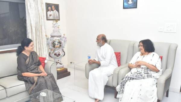 V K Sasikala meet Rajnikanth