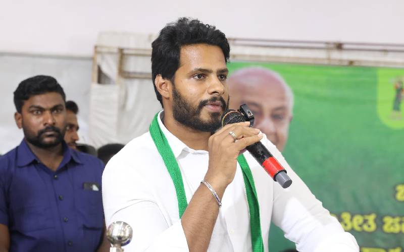 Nikhil Kumaraswamy: ಚನ್ನಪಟ್ಟಣದಲ್ಲಿ ಎನ್‌ಡಿಎ ಅಭ್ಯರ್ಥಿ; ಶೀಘ್ರದಲ್ಲಿ ಗುಡ್ ನ್ಯೂಸ್  ಎಂದ ನಿಖಿಲ್ ಕುಮಾರಸ್ವಾಮಿ - Vishwavani TV