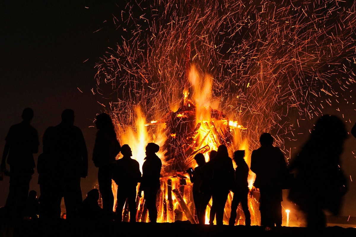 Gujarat: 3 Girls Playing Around Garbage Bonfire Die Of 'Gas Poisoning' In Surat